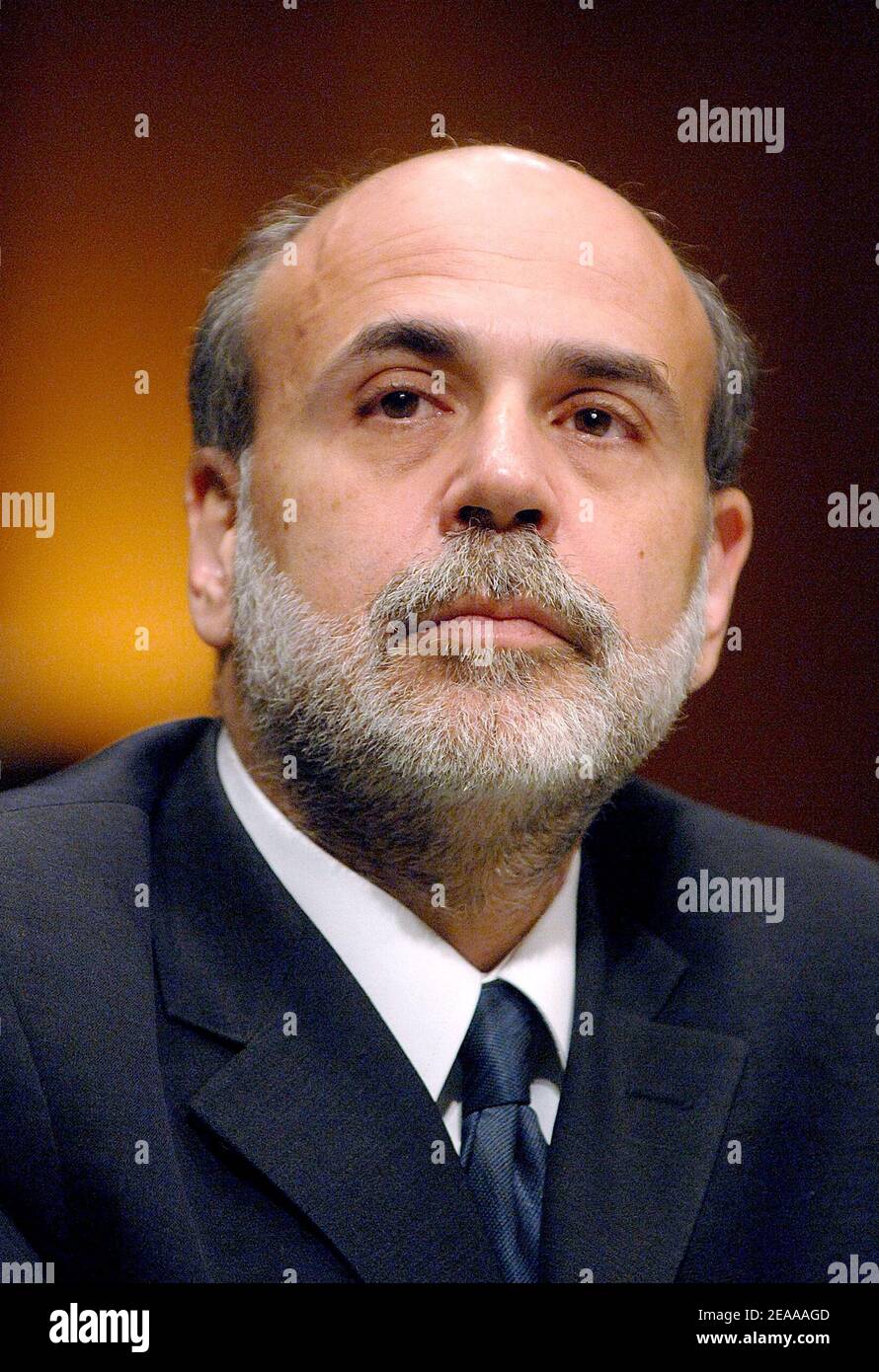 Anhörung über die Ernennung von Ben Bernanke zum Vorsitzenden des Gouverneursrates des Federal Reserve System auf Capitol Hill, Washington, 15. November 2005. Foto von Olivier Douliery/ABACAPRESS.COM Stockfoto