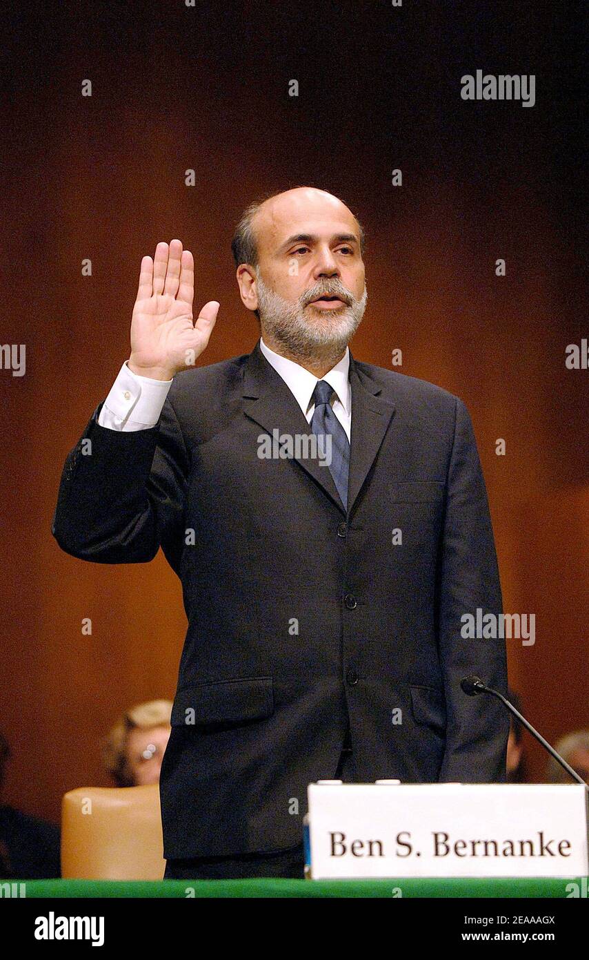 Anhörung über die Ernennung von Ben Bernanke zum Vorsitzenden des Gouverneursrates des Federal Reserve System auf Capitol Hill, Washington, 15. November 2005. Foto von Olivier Douliery/ABACAPRESS.COM Stockfoto