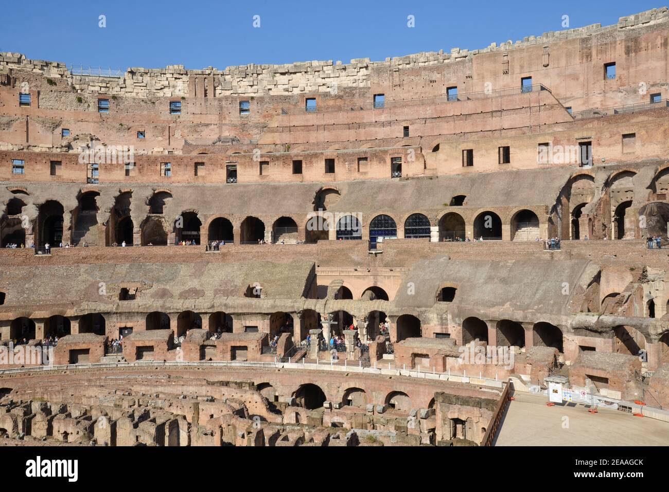 Innenraum des Kolosseums in Rom, Italien Stockfoto