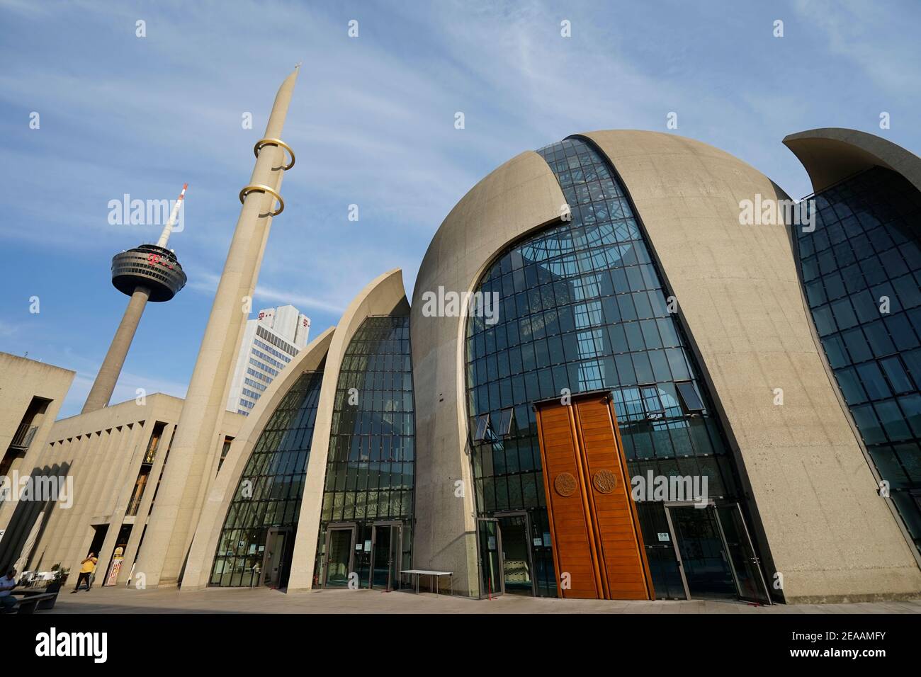 Deutschland, Nordrhein-Westfalen, Köln, Köln-Ehrenfeld, DITIB-Zentralmoschee, Minarett, Kuppel, Fernsehturm Stockfoto