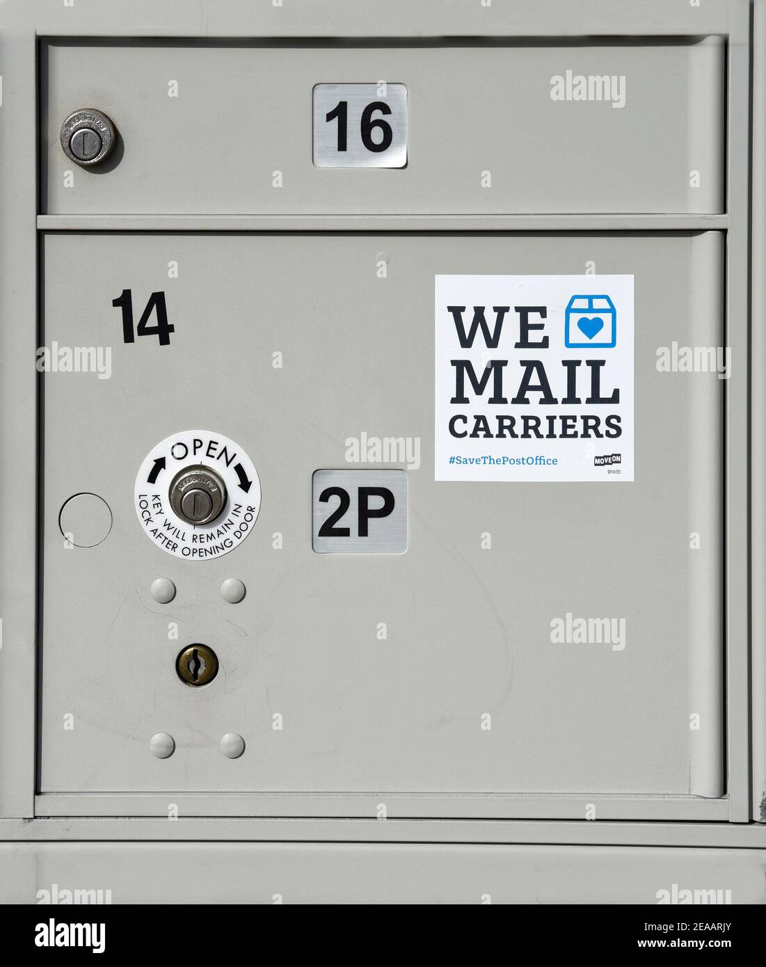 Ein Cluster-Postfach in einer Wohnanlage in Santa Fe, New Mexico Stockfoto