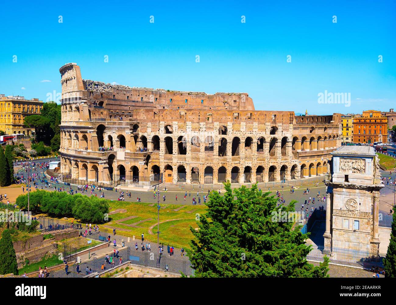 Frühe Sonnenaufgang über dem Kolosseum in Rom Stockfoto