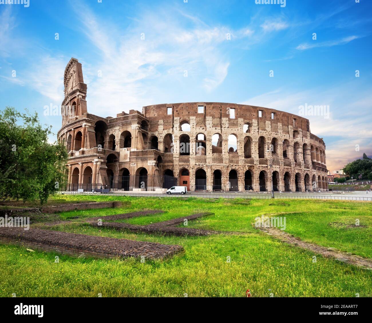 Antike Kolosseum in Rom in der Nähe des Forum Romanum. Stockfoto