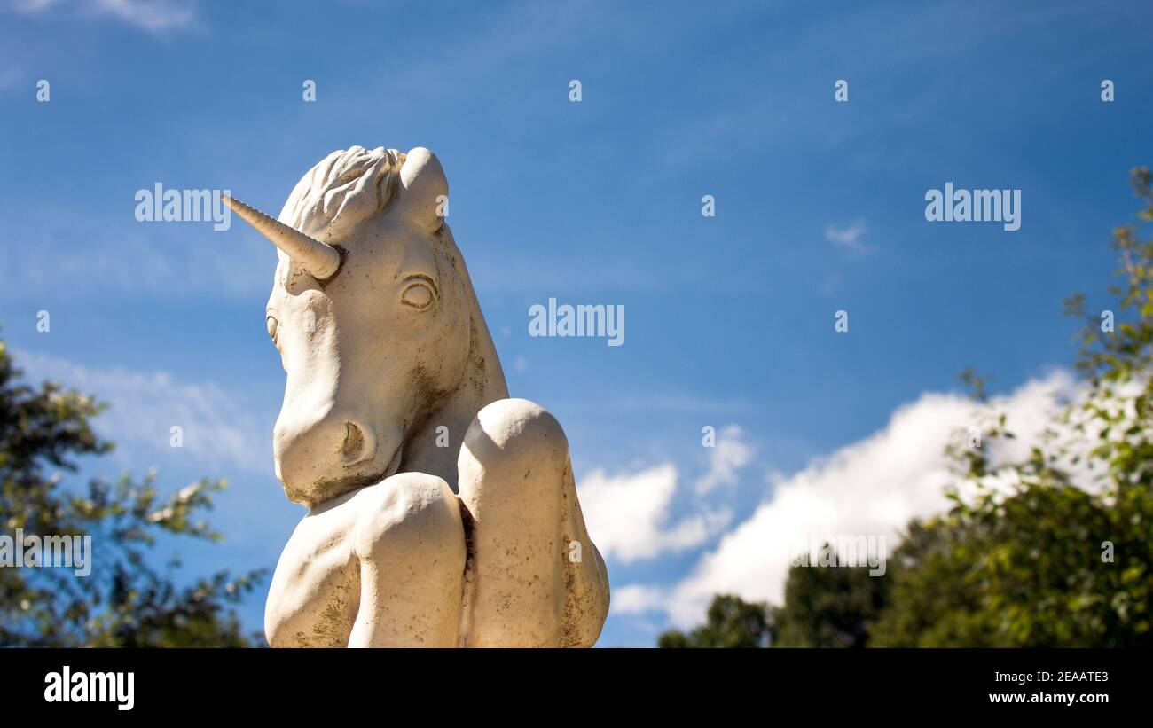 Statue unicorn sculpture Fotos und Bildmaterial in hoher Auflösung