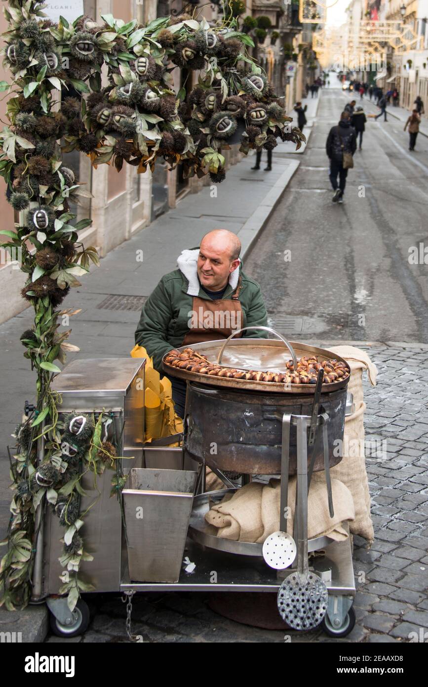 Heiße Kastanien, Verkäufer, Rom Stockfoto