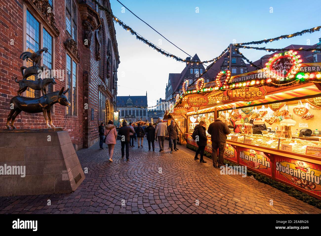 Bremer Stadtmusikanten, Weihnachtsmarkt auf dem Marktplatz, Bremen, Stockfoto
