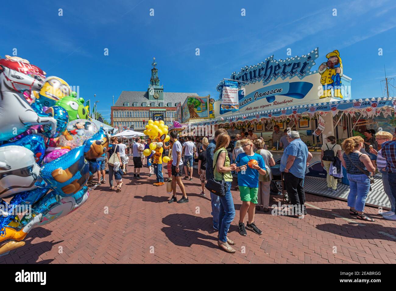 Rathaus, Hafenfest, Emder Matjestage 2017, Emden, Ostfriesland, Niedersachsen, Stockfoto