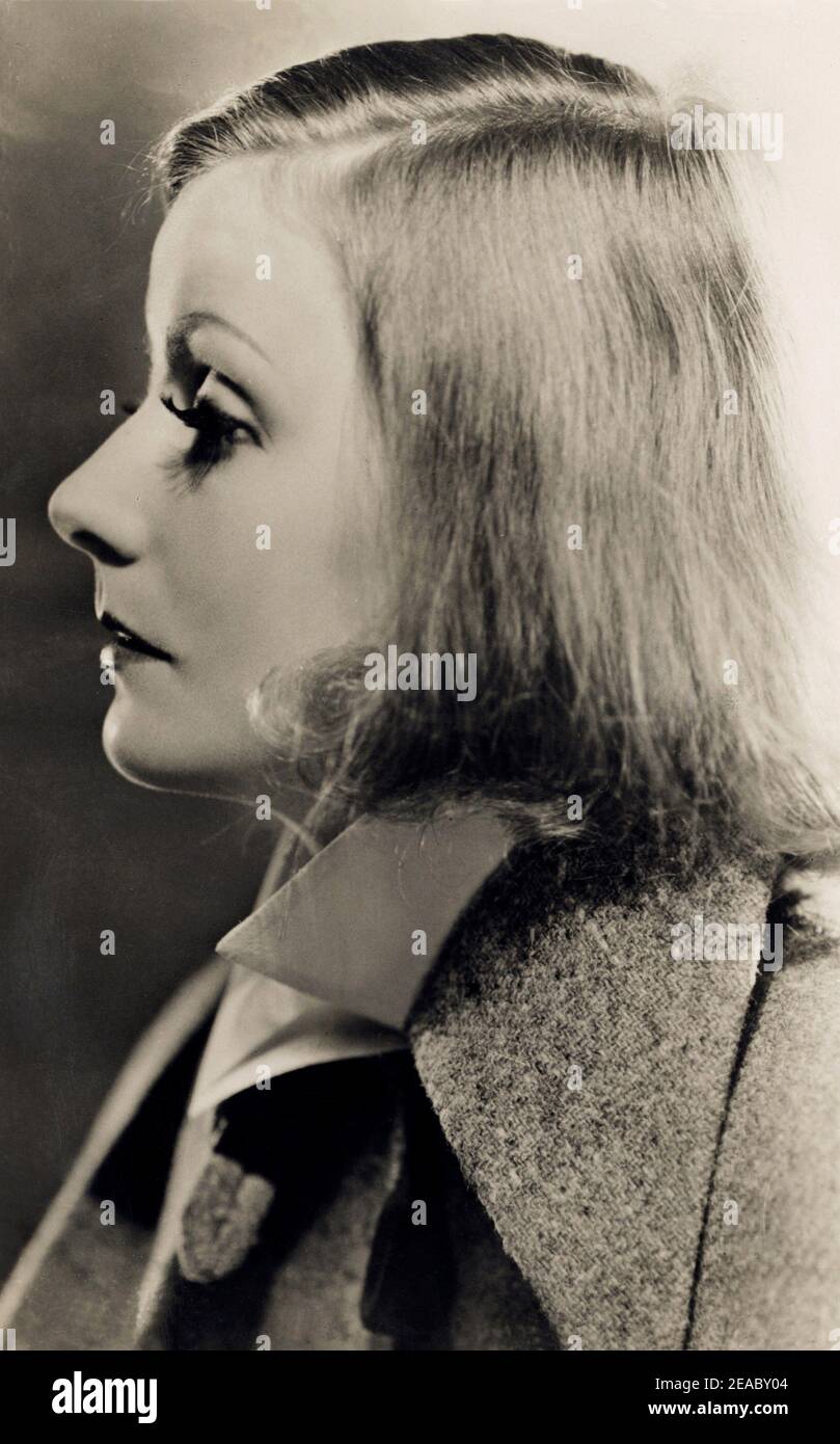 1932 , ITALIEN : die Schauspielerin GRETA GARBO in MATA HARI von George Fitzmaurice - MGM - FILM - FILM - KINO - Portrait - ritratto - profilo - Profil ---- Archivio GBB Stockfoto