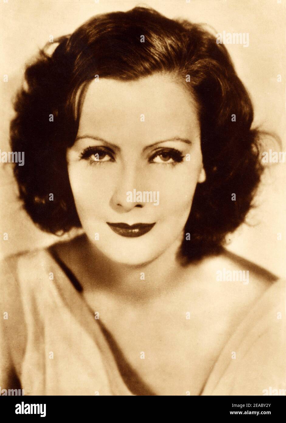 1927 , USA : die Schauspielerin GRETA GARBO in FLESH AND THE DEVIL ( La carne e il diavolo ) von Clarence Brown , aus einem Roman von Hermann Sudermann - MGM - STUMMFILM - FILM - KINO MUTO - Portrait - ritratto ---- Archivio GBB Stockfoto
