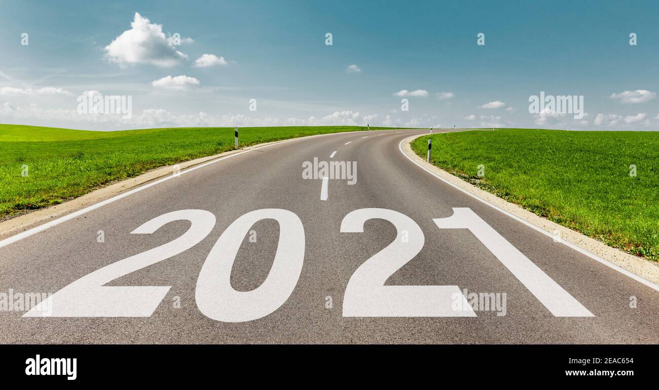 Weg zum neuen Jahr 2021 Stockfoto