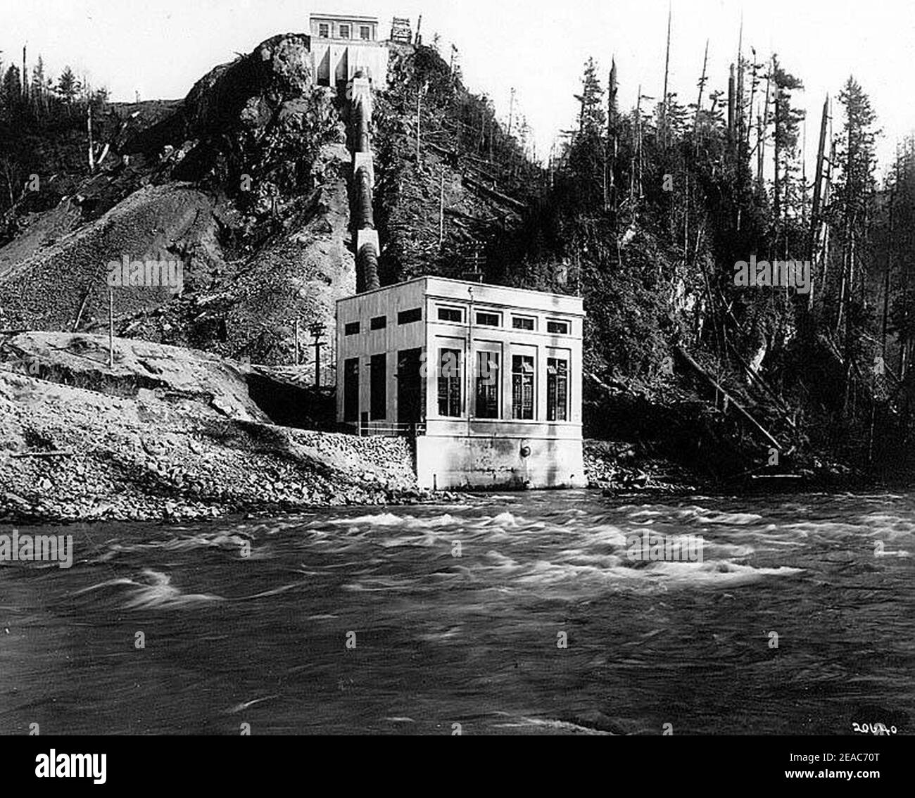 Neues Kraftwerk unter Snoqualmie Falls, Seattle-Tacoma Power Co, 1911 Stockfoto