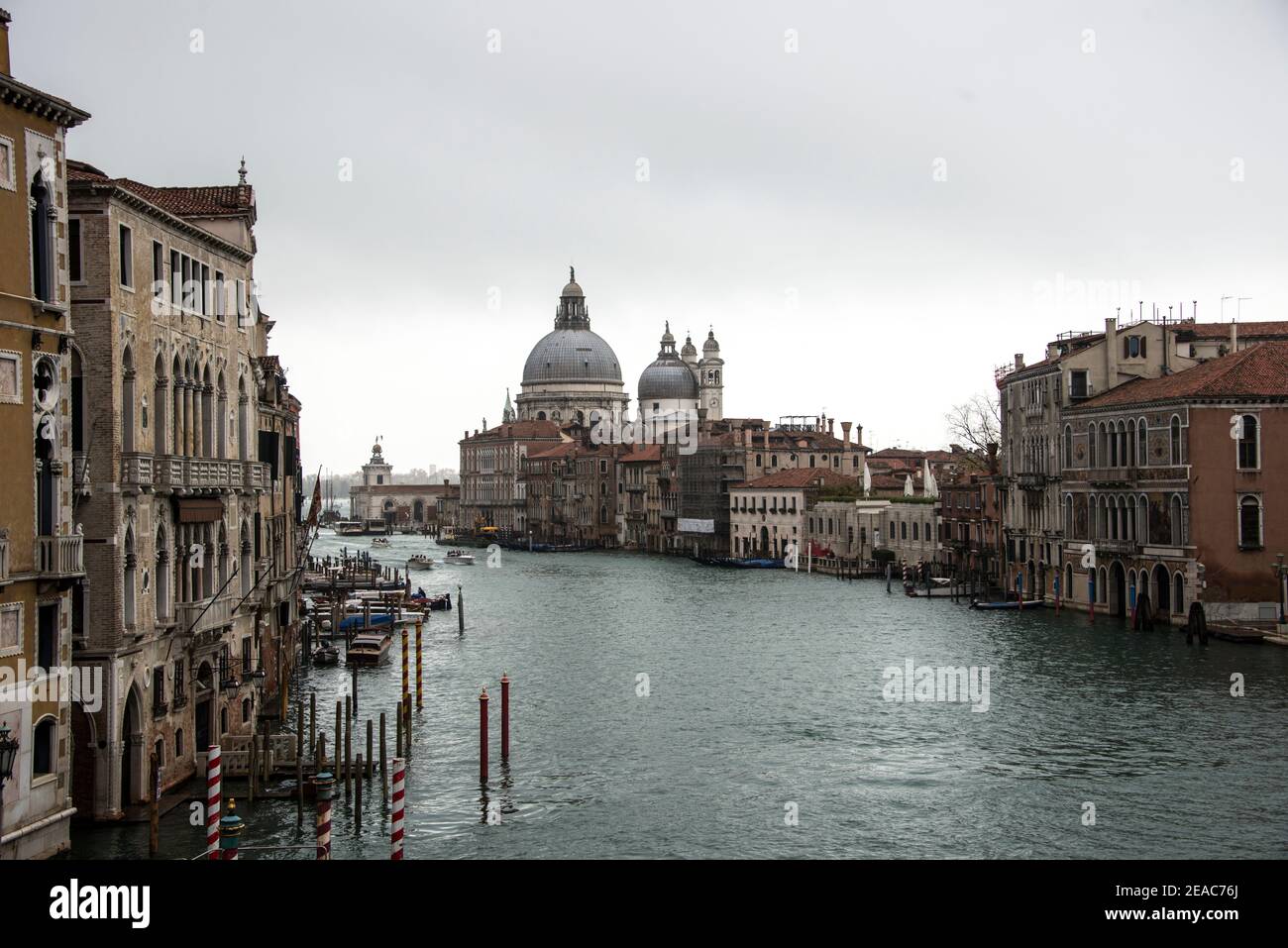 Fassaden von Häusern und Palazzi von Venedig Stockfoto