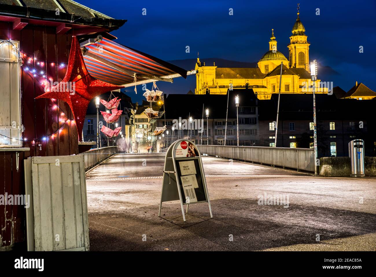 Nachtaufnahmen von Solothurn zur Weihnachtszeit Stockfoto