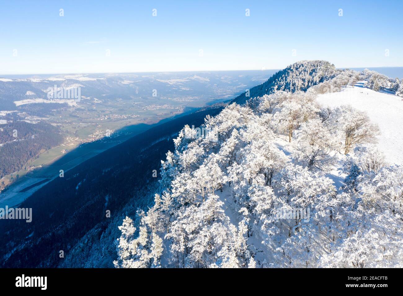 Schweiz, Winterlandschaft im Jura, Luftaufnahme Stockfoto