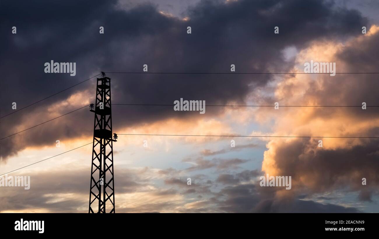 Strommast in Vinassan Stockfoto