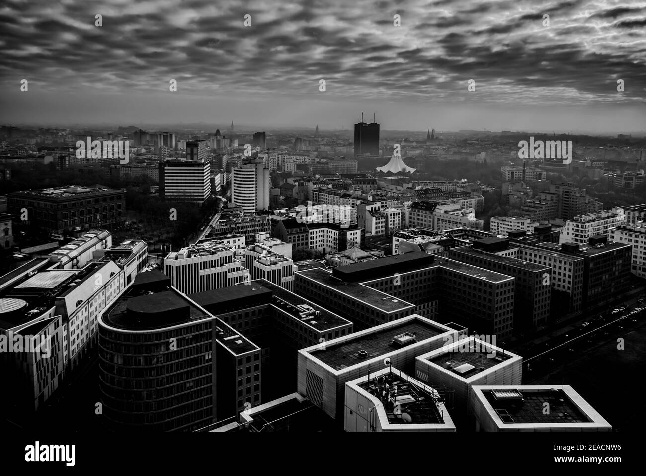 Blick über die Dächer von Berlin in Deutschland Stockfoto