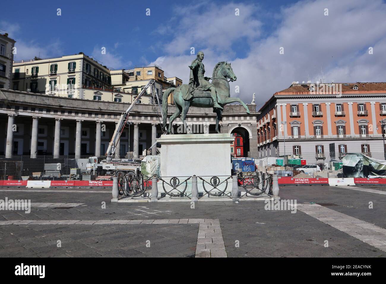 Statua equestre di carlo di borbone Fotos und Bildmaterial in hoher