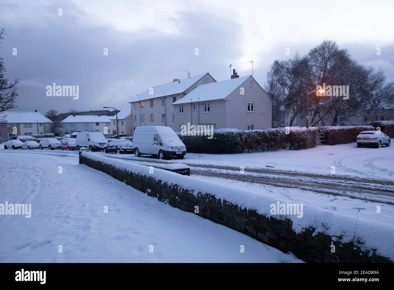 Edinburgh, Großbritannien. Februar 2021, 9th. Storm Darcy trifft Schottland im Südosten von Edinburgh. Der Zoll. Im Bild: Eine allgemeine Ansicht der Inch Block Cover in Snow. Quelle: Pako Mera/Alamy Live News Stockfoto