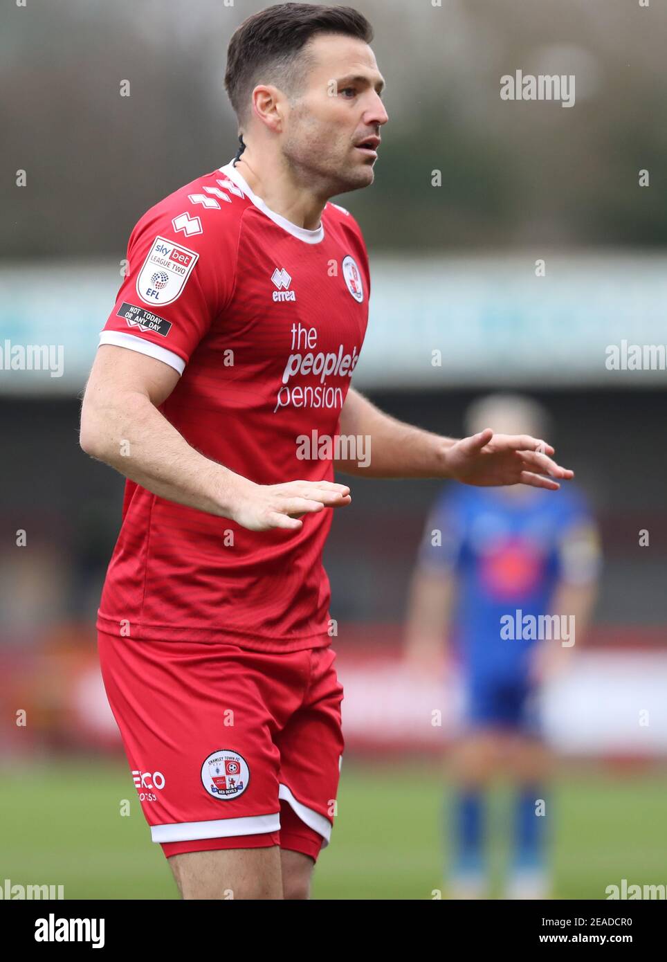 Ehemaliger TOWIE-Star Mark Wright auf seinem vollen Liga-Debüt während der Sky Bet EFL Liga zwei Spiel zwischen Crawley Town und Harrogate Town im People's Pension Stadium in Crawley gesehen. Stockfoto