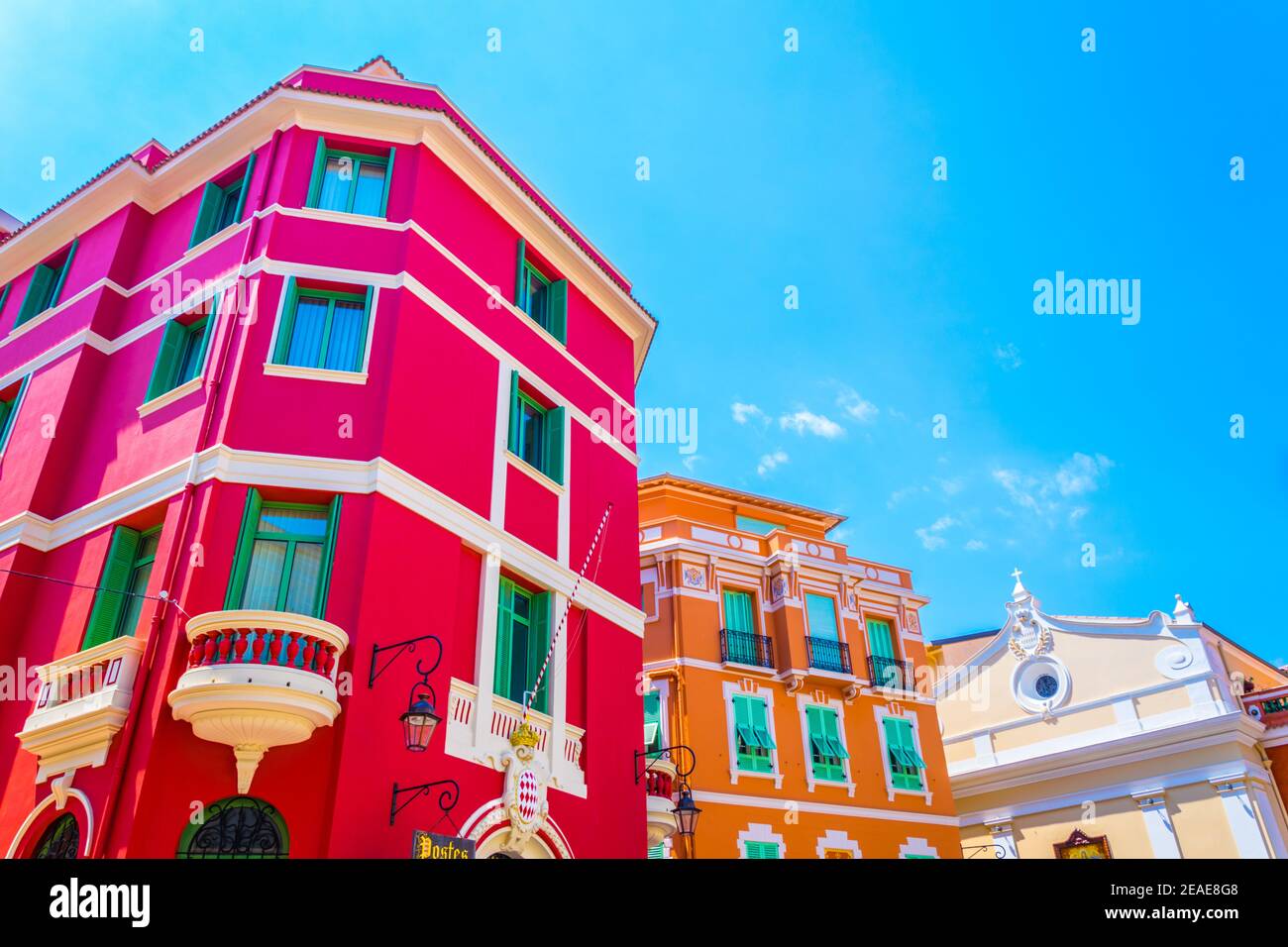 Eine schmale Straße im Zentrum von Monaco Stockfoto