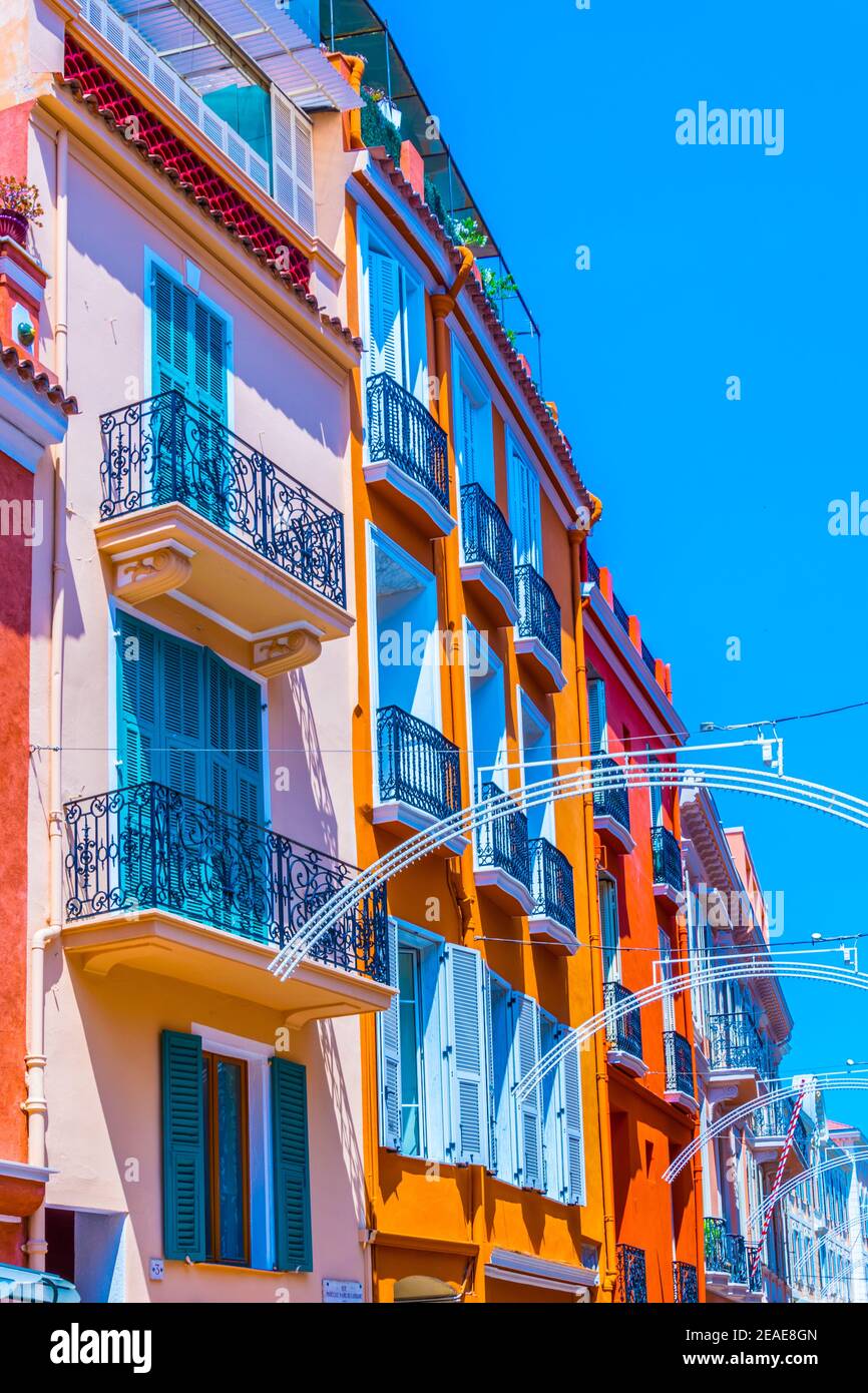 Fassaden von Häusern in der Altstadt von Monaco Stockfoto