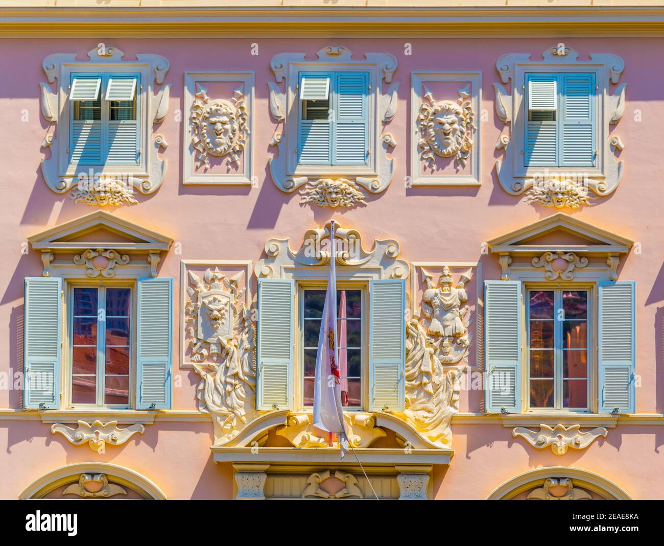 Historische Gebäude am Place du Palais in Monaco Stockfoto
