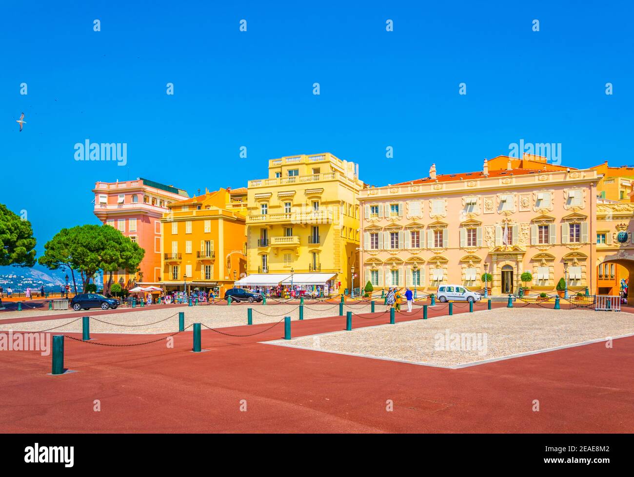 Historische Gebäude am Place du Palais in Monaco Stockfoto