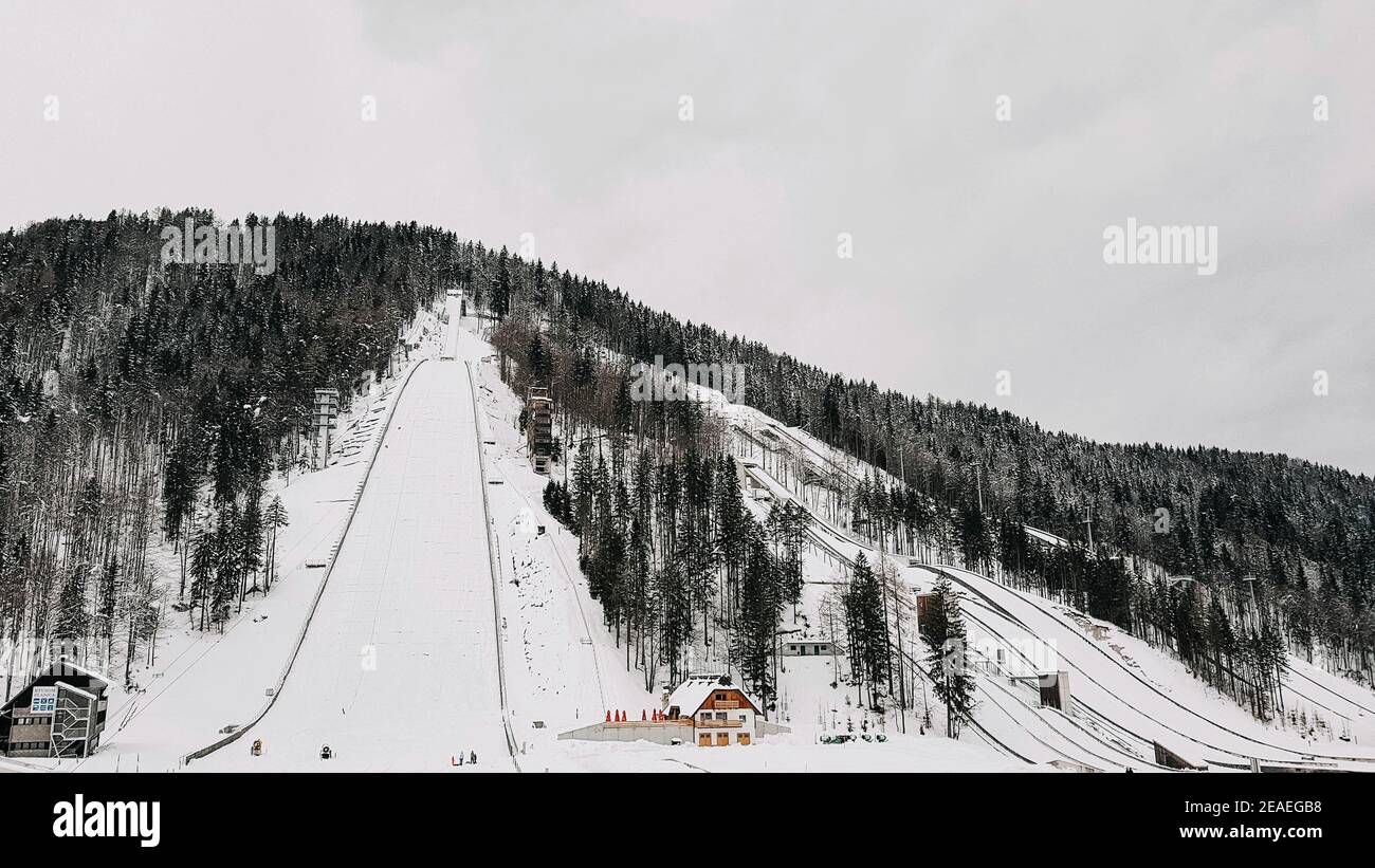 Skisprungschanzen im Winter. Nordisches Skizentrum, Planica, Slowenien. Stockfoto