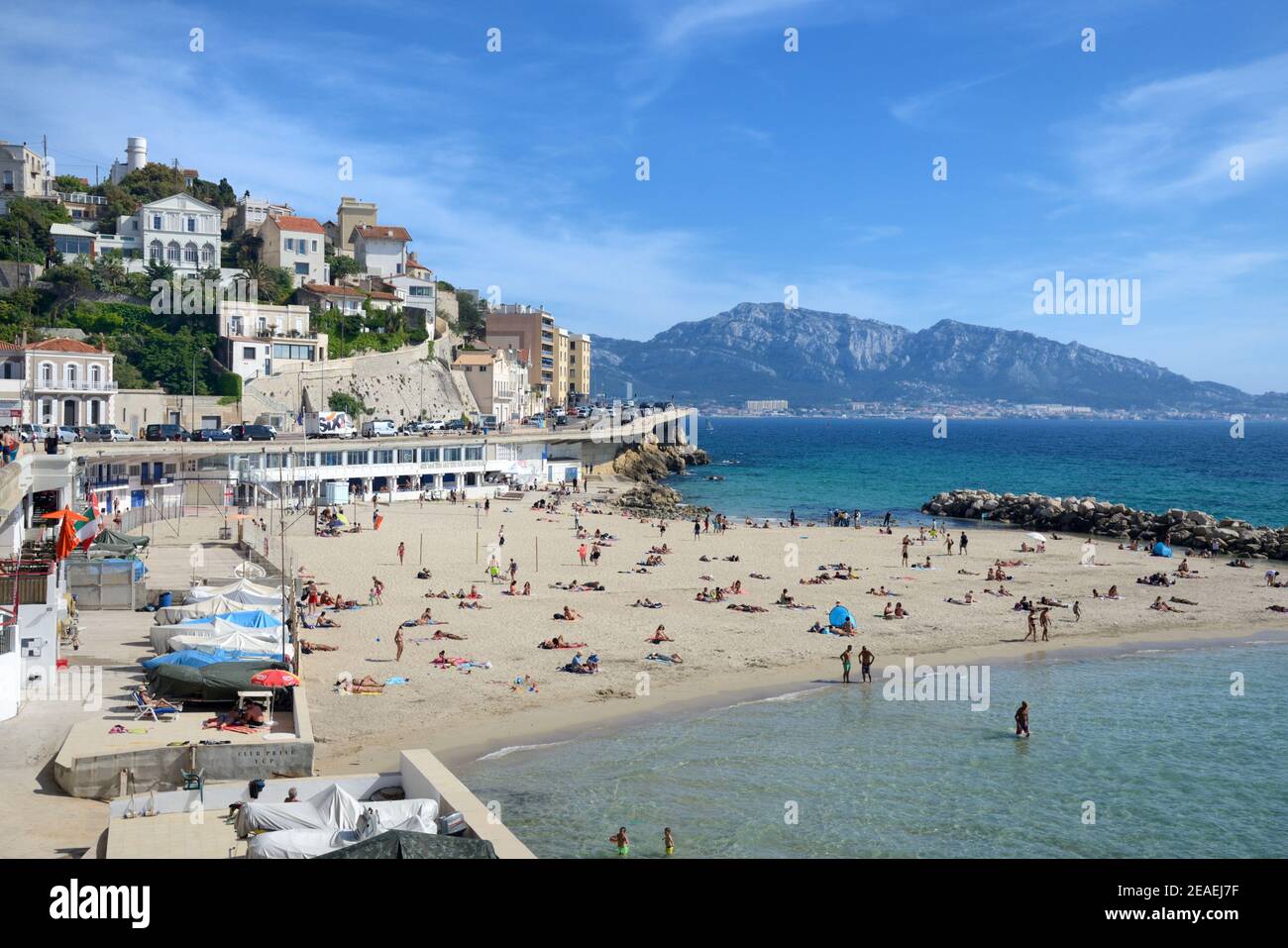 Strand Plage du Prophète, Küstenviertel von Roucas-Blanc, direkt am Meer und am Ufer der Corniche Kennedy Marseille Provence Frankreich Stockfoto
