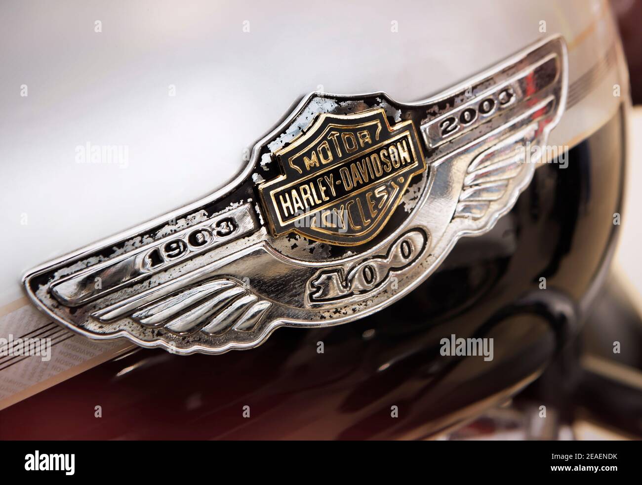 HarleyDavidson Motorrad 100th Anniversary Logo auf Tank