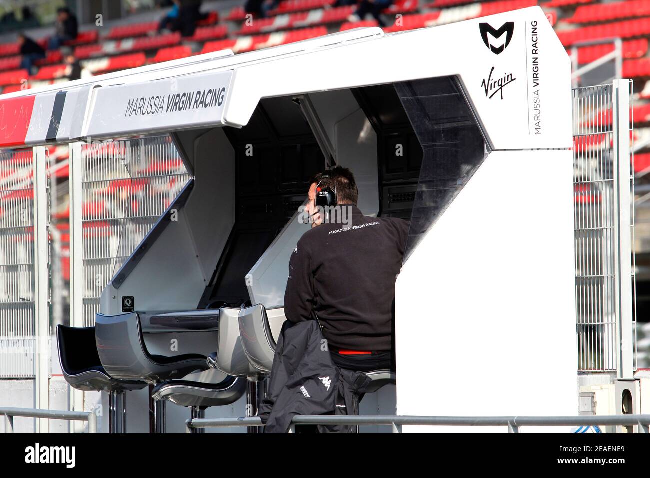 Marussia Virgin Formel 1 Team Boxenwand auf der Grand prix Strecke von Katalonien, Montmelo, Spanien Stockfoto