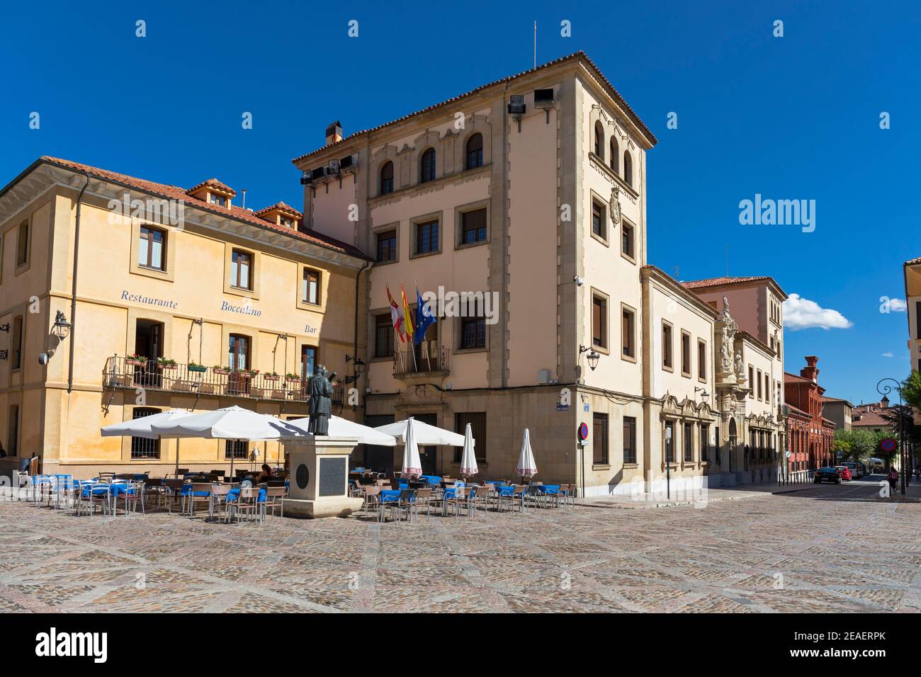 Europa, Spanien, Leon, Plaza San Isidoro und Restaurante Boccalino Stockfoto