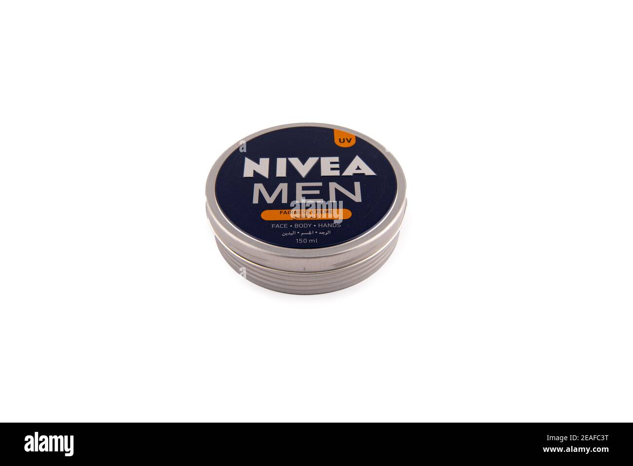 Nivea Männer Fairness Creme Dose Glas auf weißem Hintergrund Stockfoto