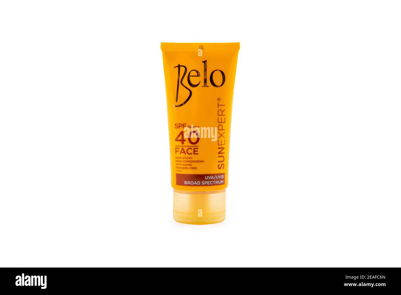 Belo Sun Expert Creme auf weißem Hintergrund. Anti-Aging-Creme Stockfoto
