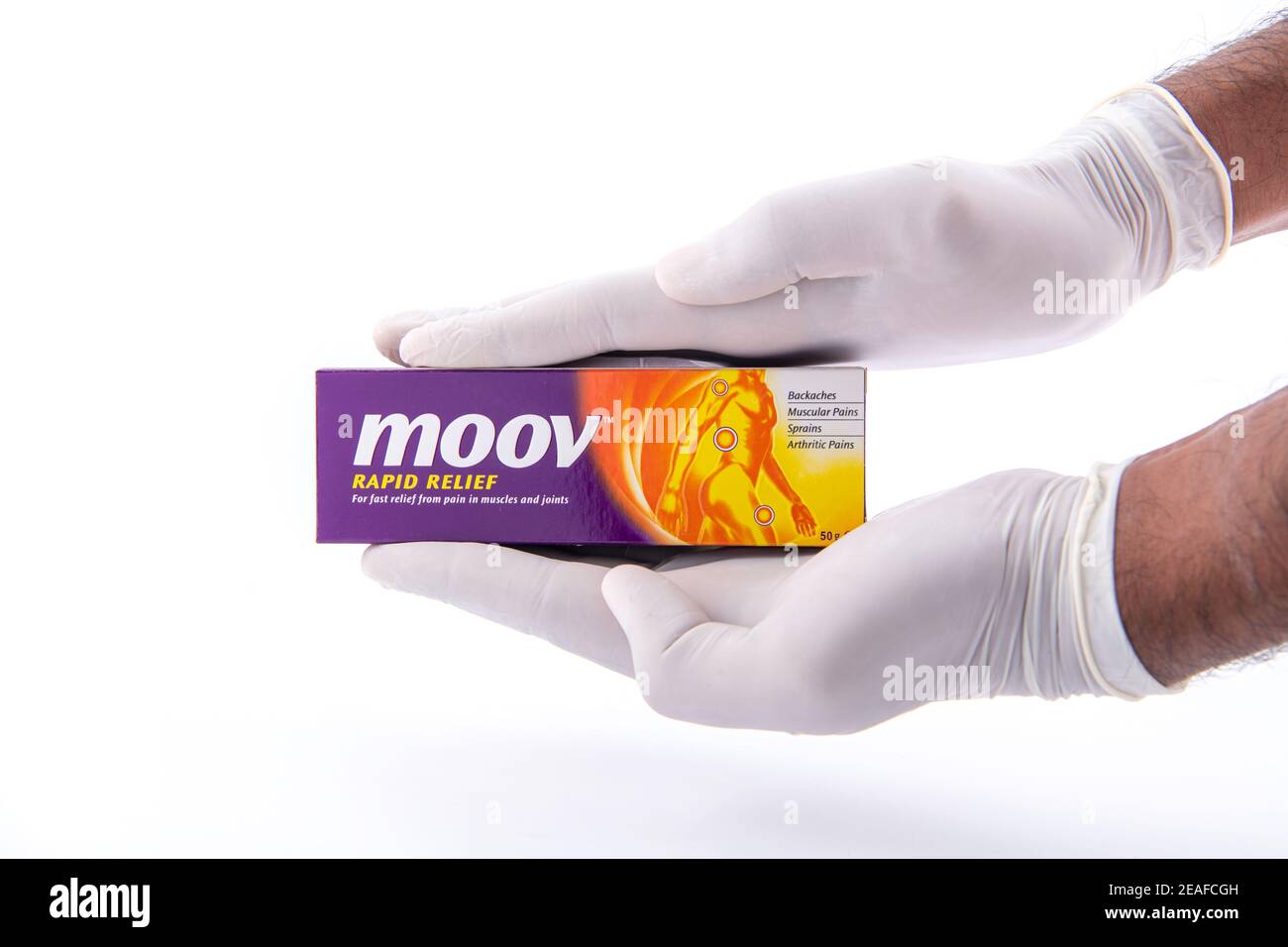 Moov Rapid Relife Muskelschmerzen Killer auf weißem Hintergrund Stockfoto