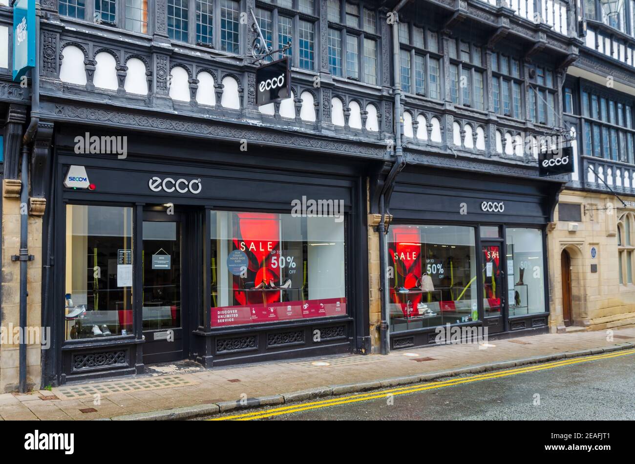 Chester; Großbritannien: 29. Jan 2021: Ecco hat ein Schuhgeschäft an der St Werburgh Street. Sie sind derzeit aufgrund der Sperrung vorübergehend geschlossen. Stockfoto