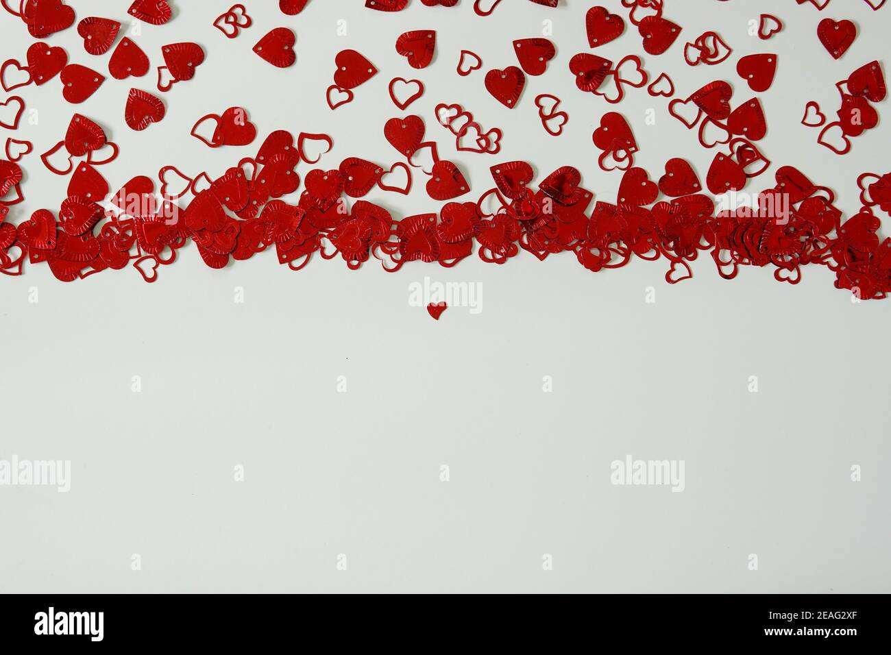 Wedding Confetti Isolated Falling Paper Stockfotos Und Bilder Kaufen Alamy