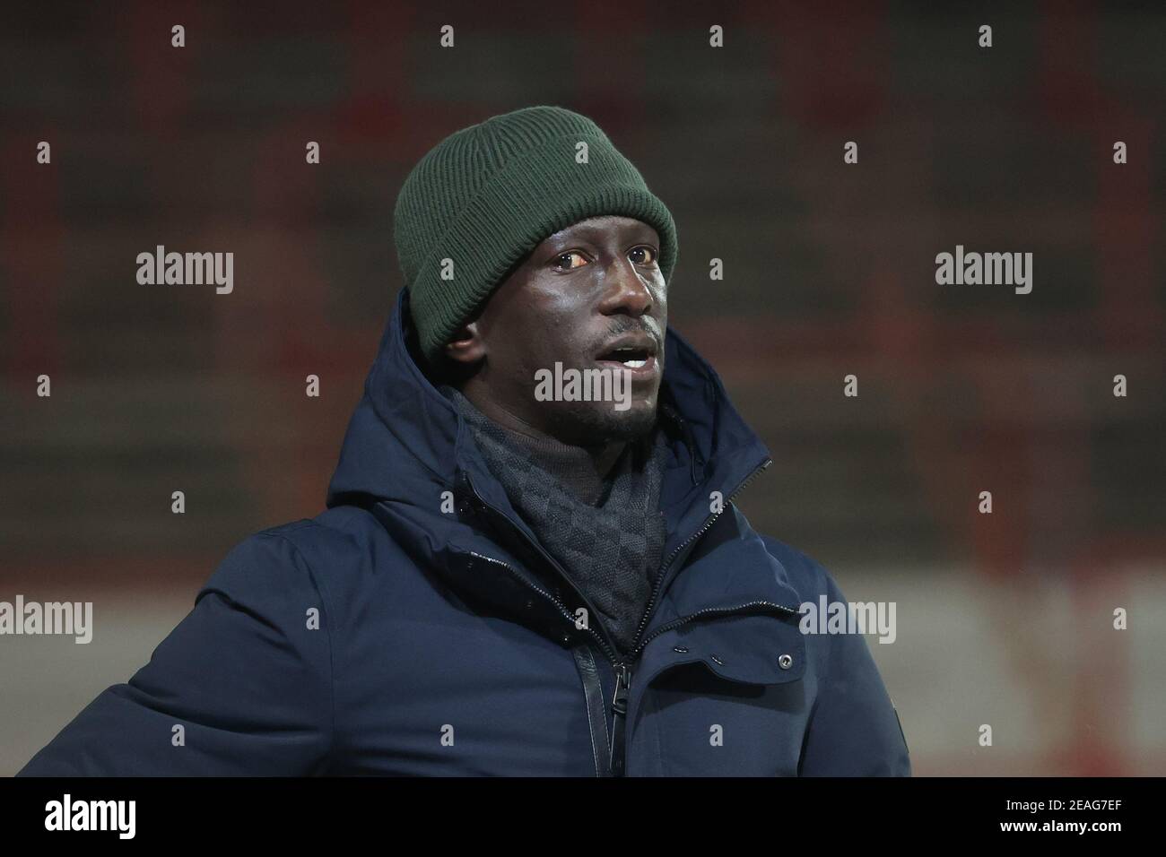 Standards Cheftrainer Mbaye Leye während eines Fußballspiels zwischen KV Kortrijk und Standard de Liege (beide von 1A erste Division), Dienstag 09 Feb Stockfoto