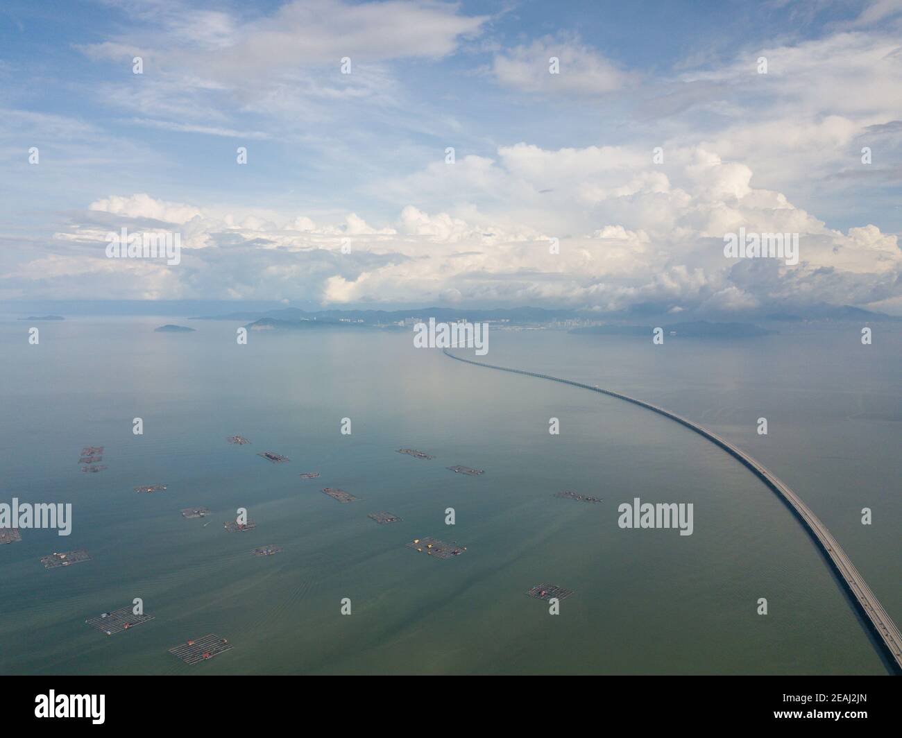 Fischfarm neben der Penang Second Bridge Stockfoto