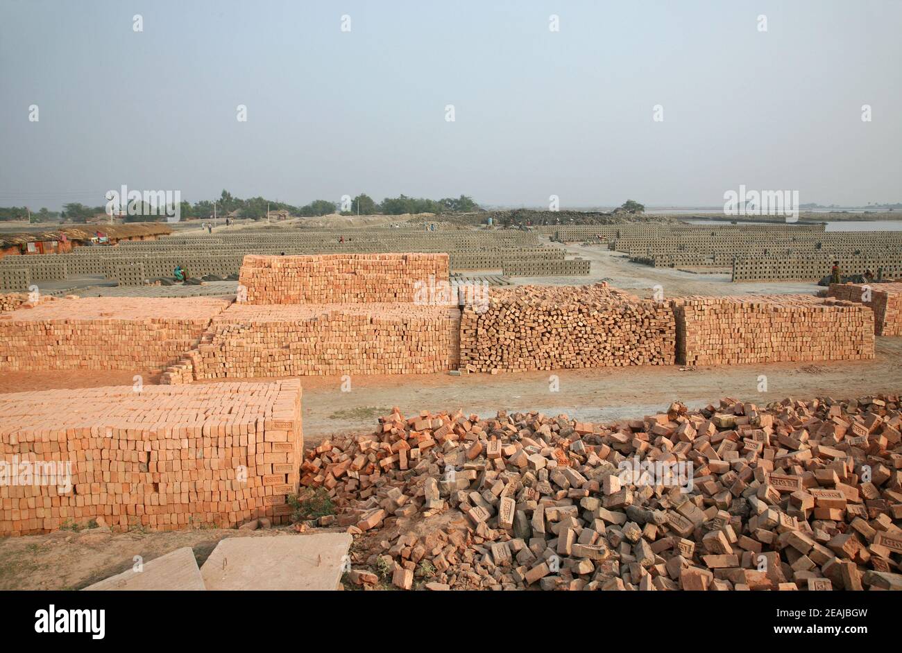 Ziegelfabrik in Sarberia, West Bengal, Indien Stockfoto