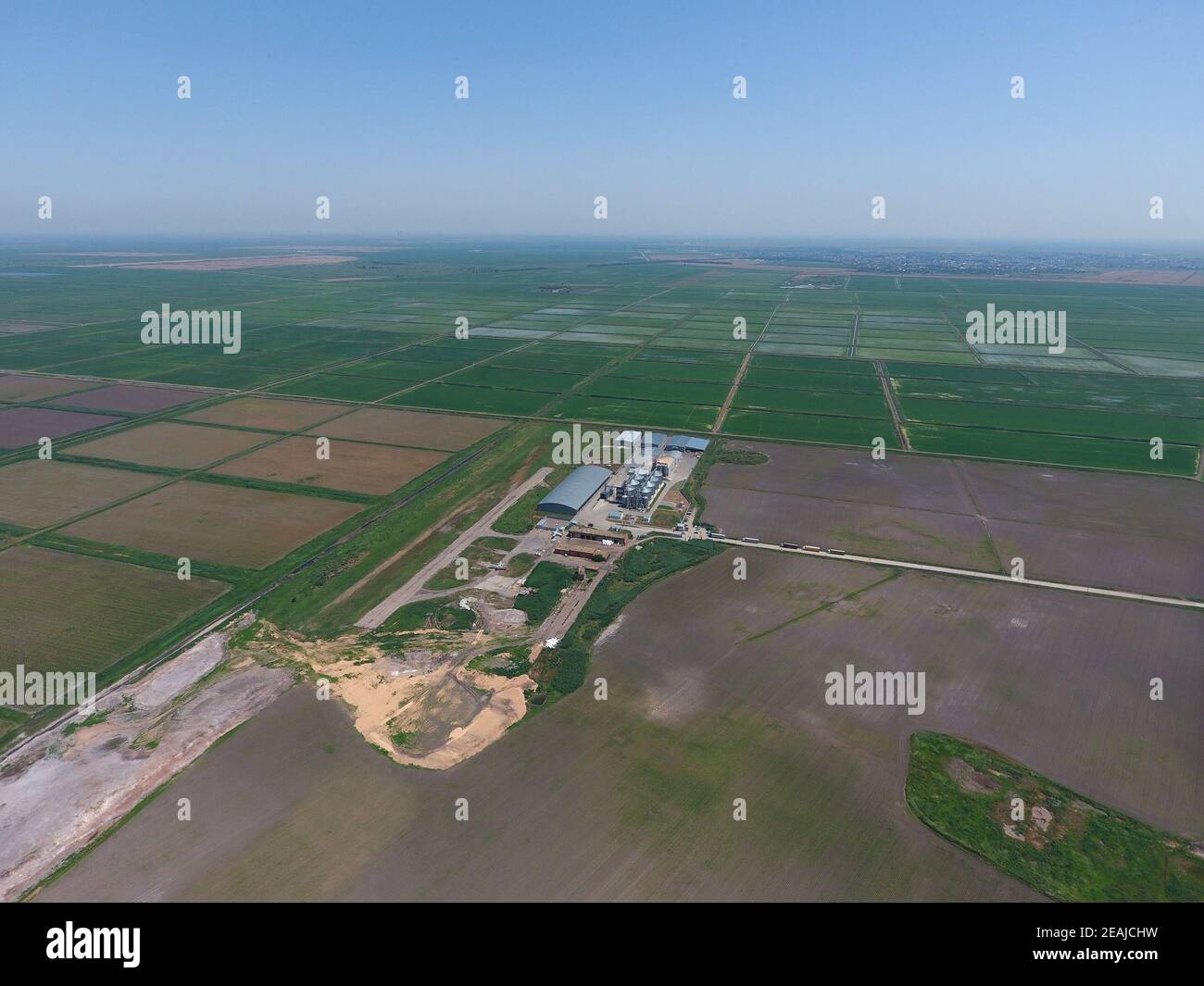 Anlage zur Trocknung und Lagerung von Getreide. Ansicht von oben. Stockfoto