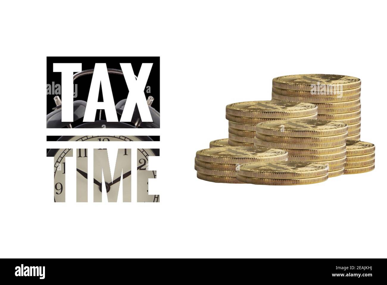 TAX TIME Text mit Münzen auf weißem Hintergrund. Business- und Double-Exposure-Konzept Stockfoto