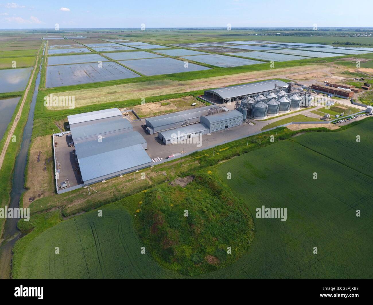 Anlage zur Trocknung und Lagerung von Getreide. Ansicht von oben. Getreide Terminal. Stockfoto