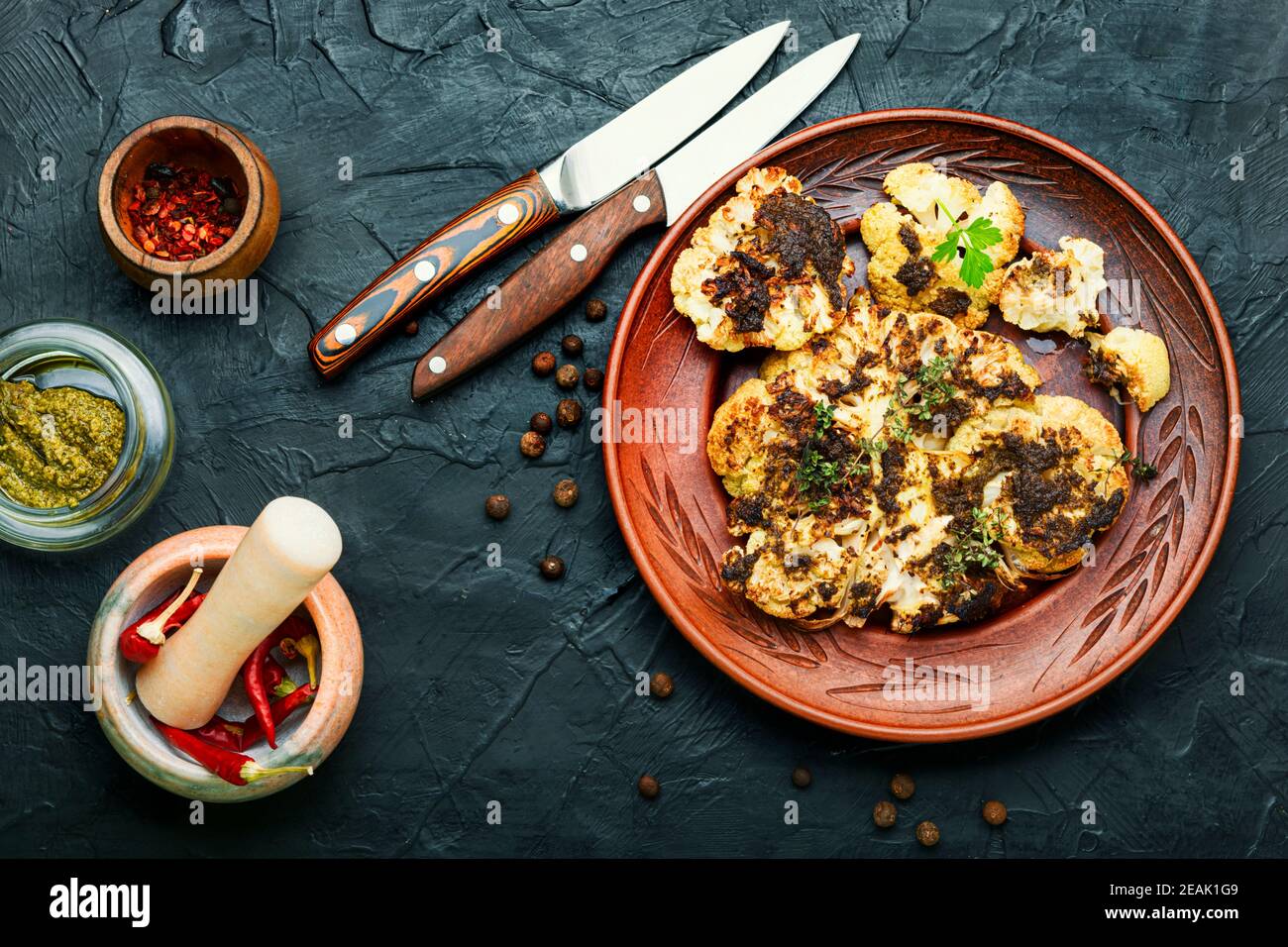 Appetitliches Blumenkohlsteak Stockfoto