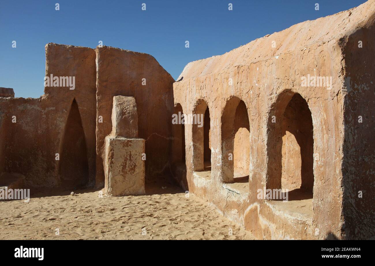 Verlassene Dekorationen für Dreharbeiten Star Wars Film in der Wüste Sahara, Tunesien Stockfoto