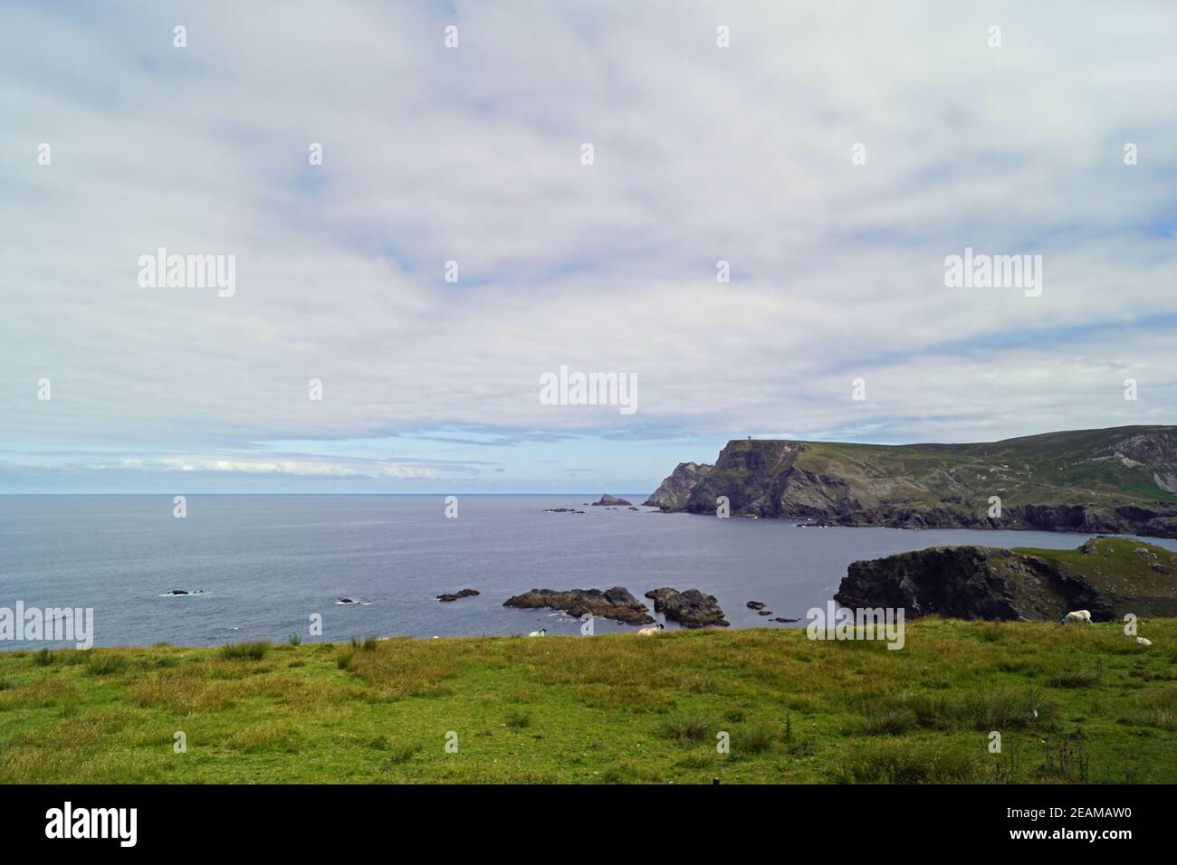 Irlands Küsten Klippen zwischen Glencolumbkill und Malin Beg Stockfoto