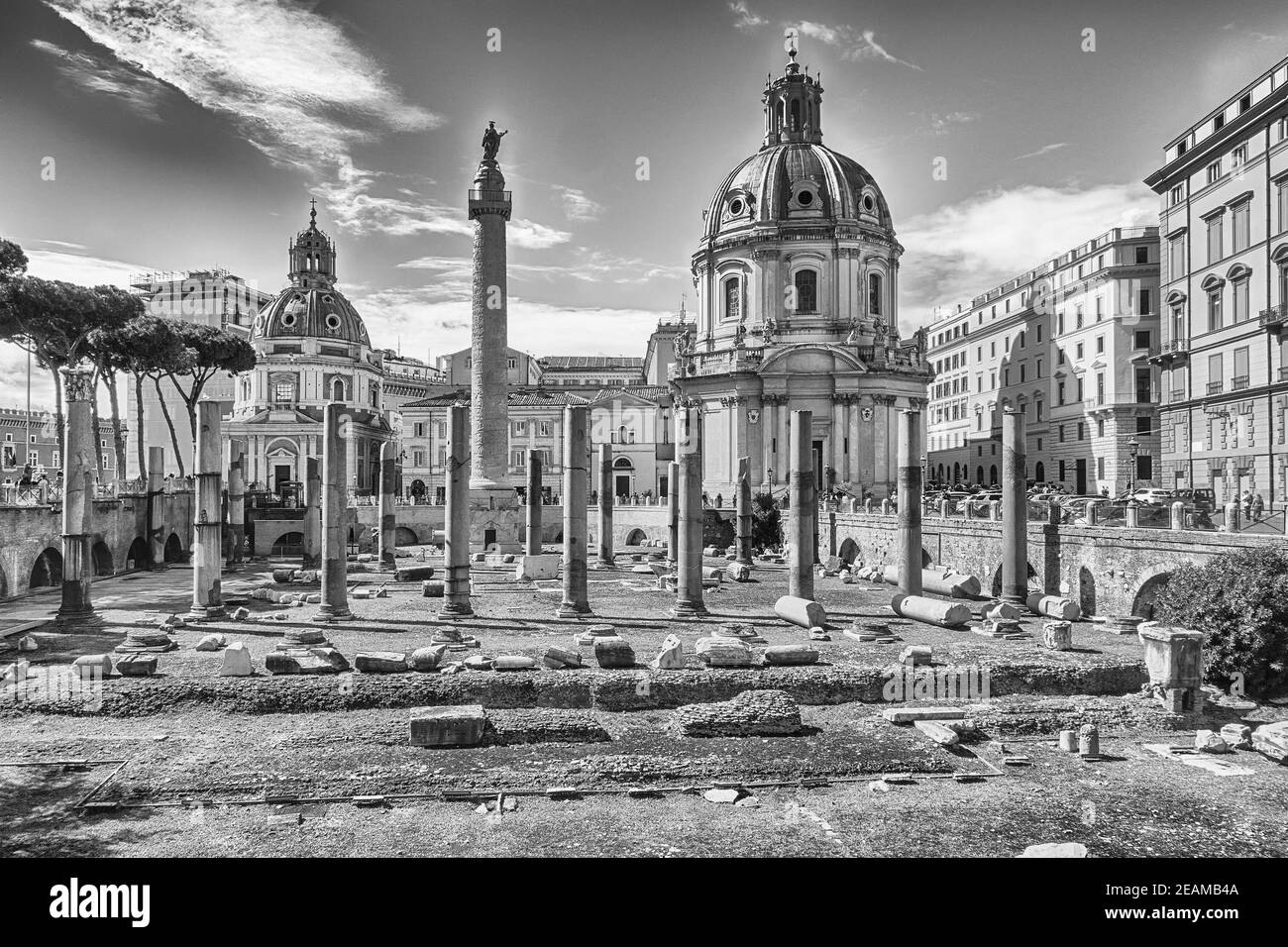 Malerische Ruinen des Trajansforums und der Säule, Rom, Italien Stockfoto