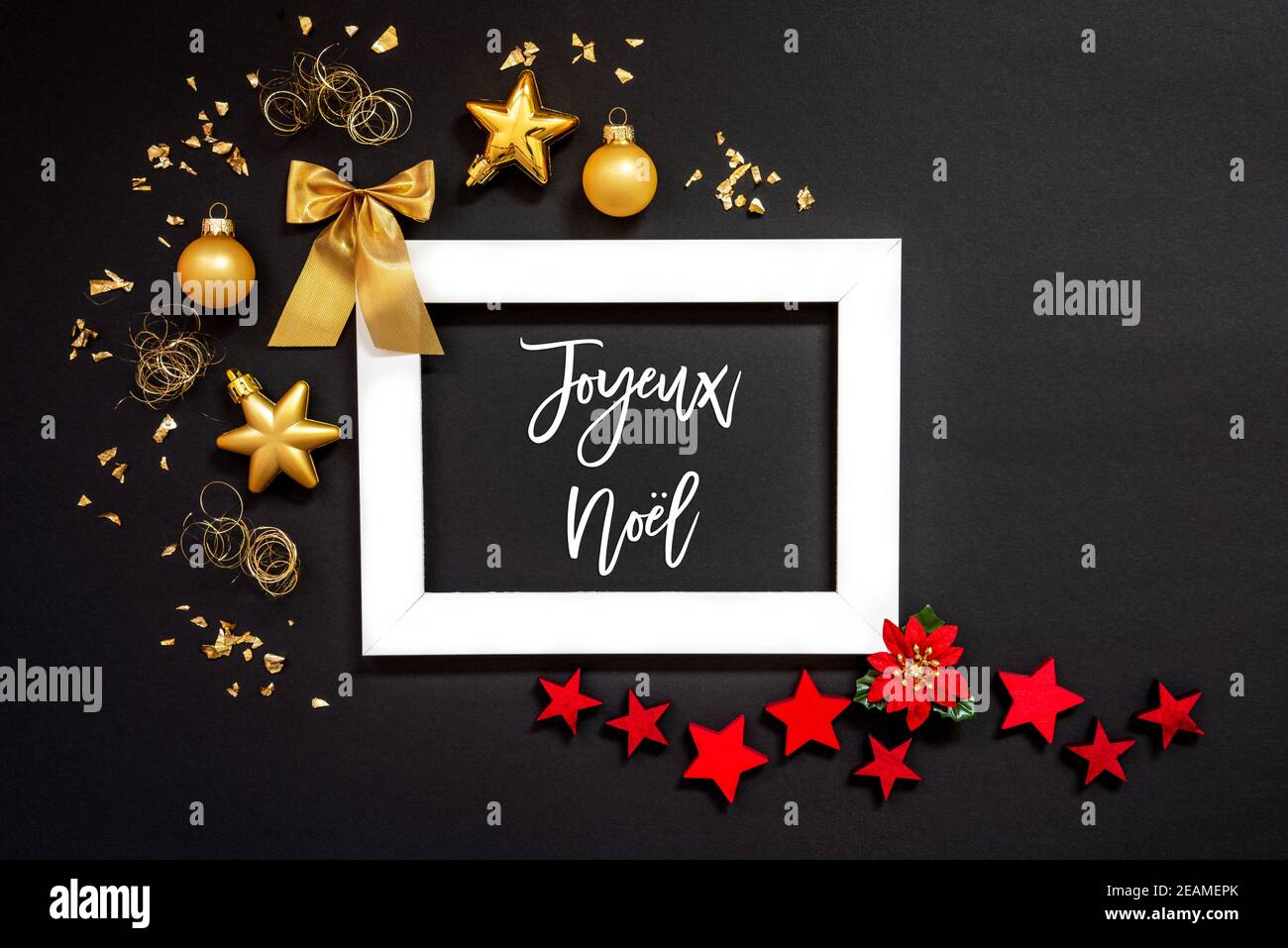 Rahmen, Rot Und Goldene Weihnachtsdekoration, Bedeutet Joyeux Noel Frohe Weihnachten Stockfoto