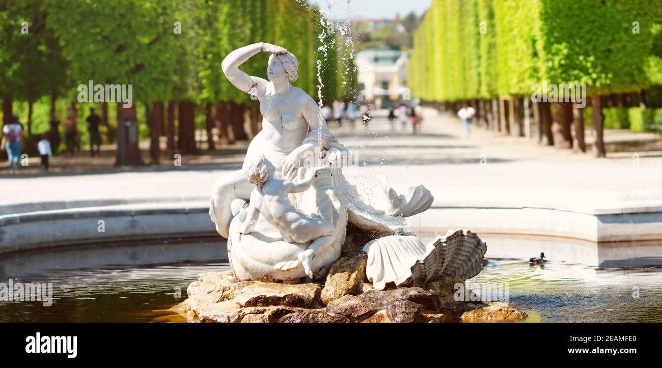 Schönen Park um Schloss Schönbrunn in Wien, Österreich Stockfoto