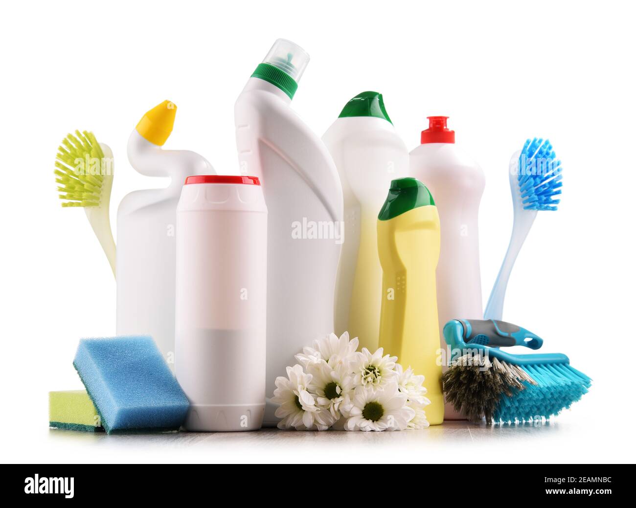 Vielzahl von Reinigungsmittel-Flaschen und chemische Reinigungsmittel Stockfoto